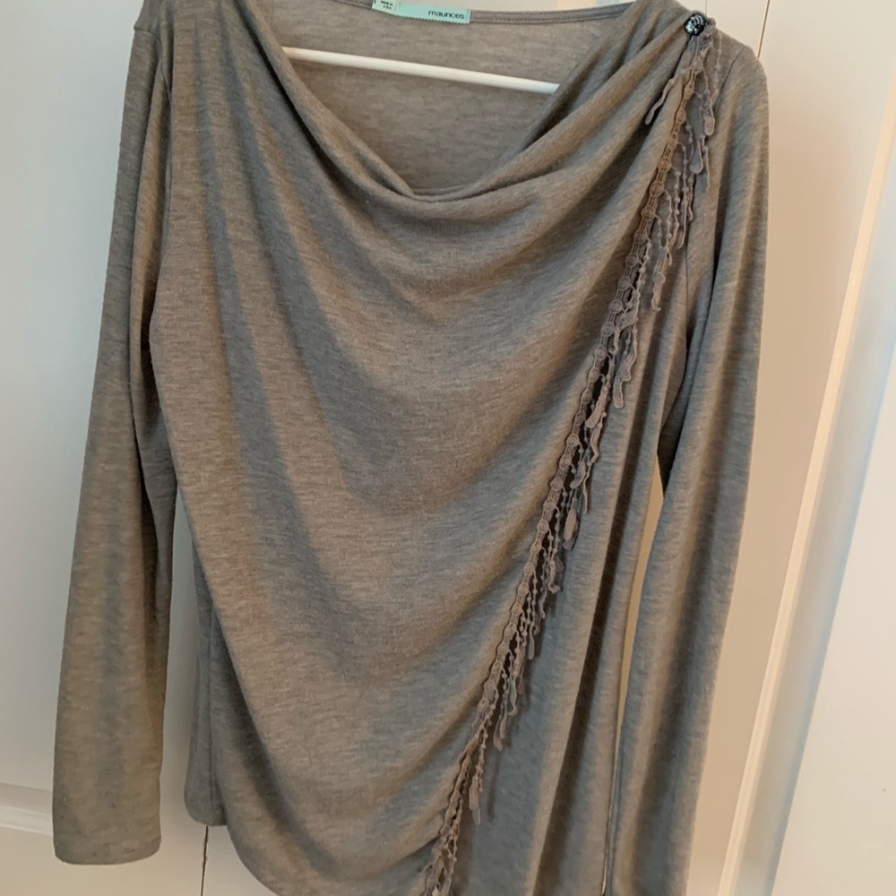 Maurices sweater
